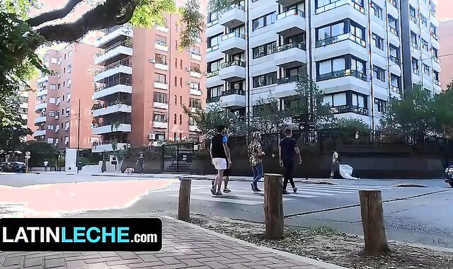 four concupiscent Latin guys Getting Voluptuous In Guest room jointly Deep-throats Each Others bone