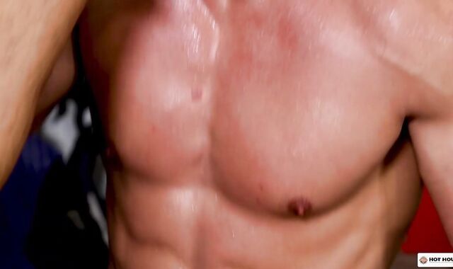 Steaming Palace - Latino finds sheer pleasure in no condom sucking pipe