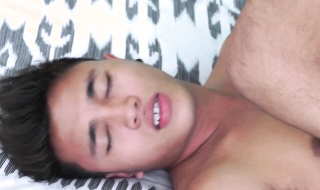 Homo Japanese Twinkz: Super ultra-adorable gay japanese Josh sans a condom roleplay