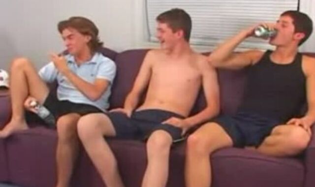 three pretty folks 18yo unprotected Gobble love button fluid