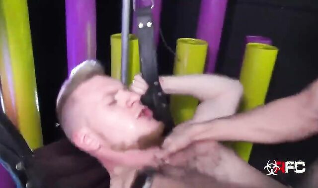 Sean Maygers & Billy Warren – Mayger romping