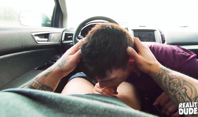 Realitydudes.com: Muscle Ryan Peckers jizz shot face poking