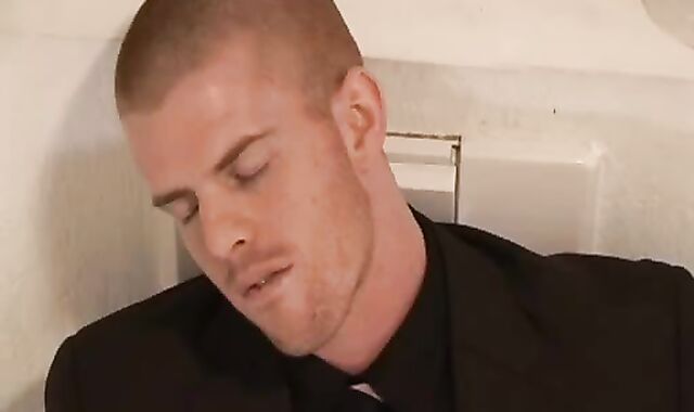 Buena Mamada Y Cojida En La Oficina