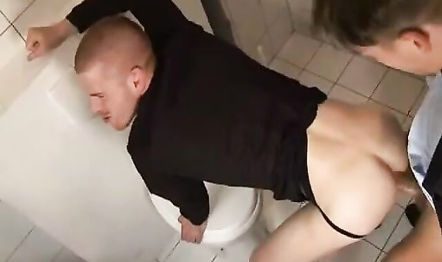 Buena Mamada Y Cojida En La Oficina