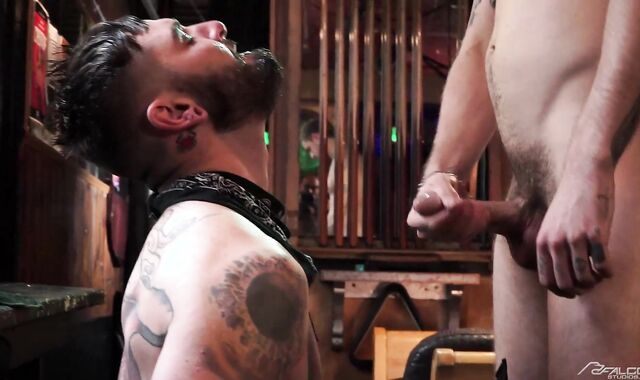 FalconStudios.com - Justin Brody with GRIZZLY BRYCE in pub