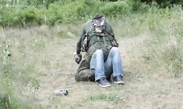 Romeo & The Officer bare