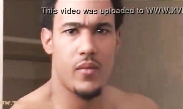 Negão Gostoso Foi Enganado E Acabou Fundendo Um Passivo Safado