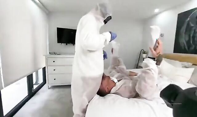 Quarantine bare Amateurs