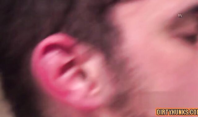 Muscle homosexual Hookup - ?