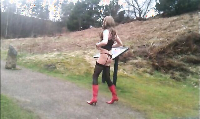 Tranny undressing in public