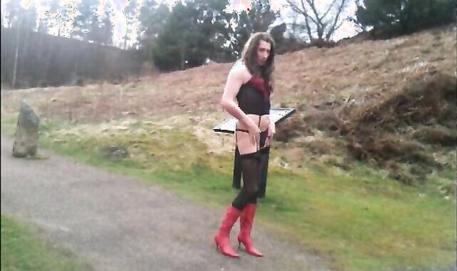 Tranny undressing in public