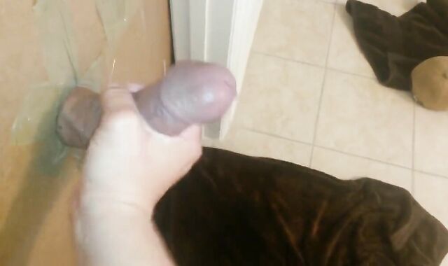 Homemade gloryhole big cock