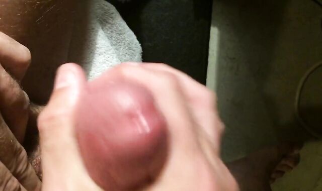 Close up jerk off with spurting cumshot