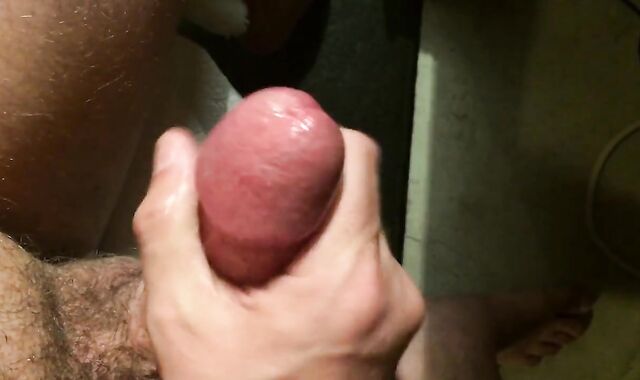 Close up jerk off with spurting cumshot