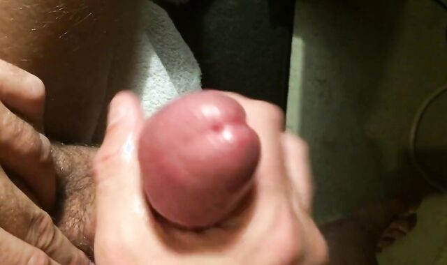 Close up jerk off with spurting cumshot