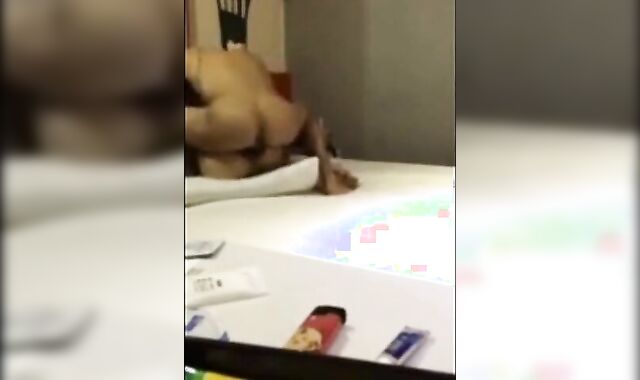 Japanese man fucks younger on bed (4'30'')