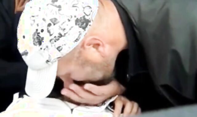 A Novara Graziano Fortina in auto spompina un 18enne