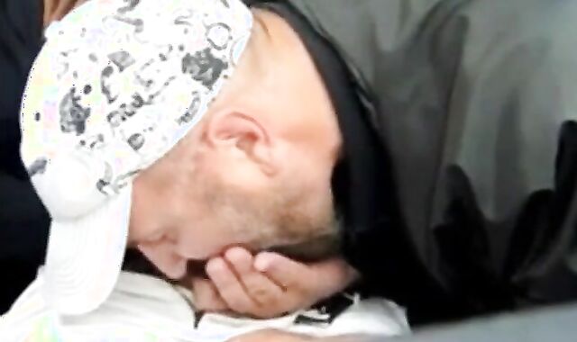 A Novara Graziano Fortina in auto spompina un 18enne