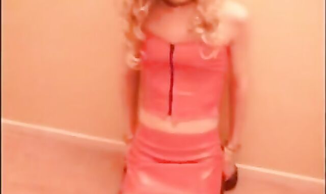 Sandracduk posing on webcam early years