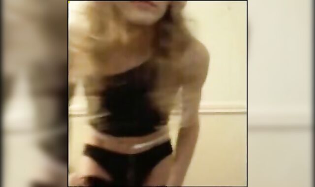 Sandracduk posing on webcam early years