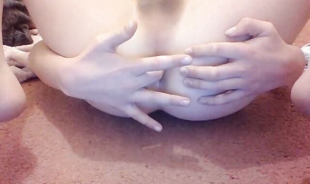 Young Twink Finger and Hole Play