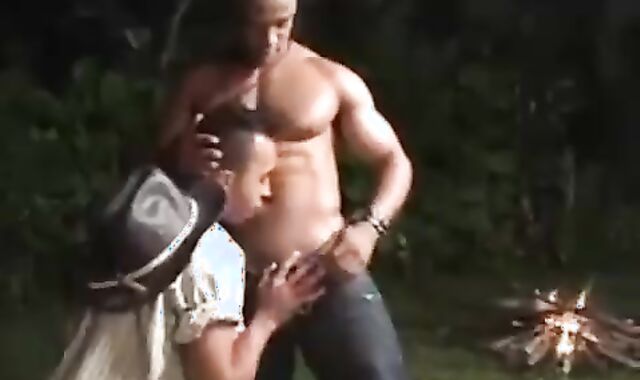 outdoors Multiracial buttfuck humping & Jizzing