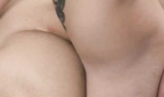 Brit Skater masculines, Part 2 - Utter pinch