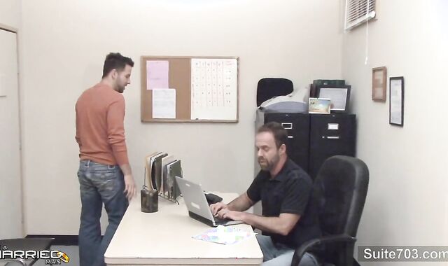 Married twunk gets smashed And came