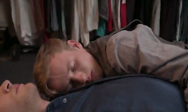 NextDoorTwink My Knuckle unprotected booty ravage!