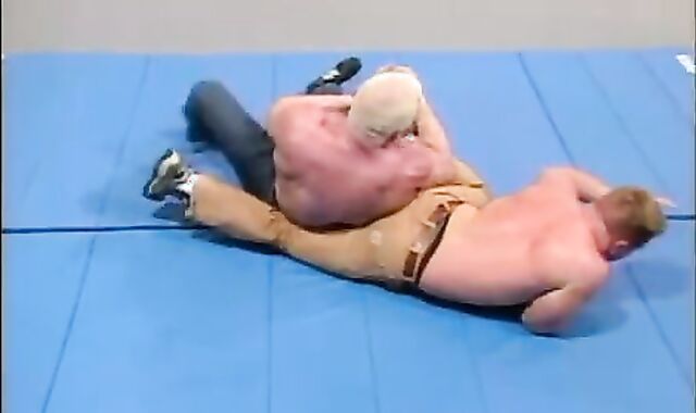 Muscle Teddies Grapple And smash