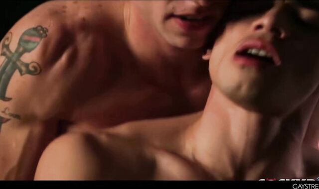 Justin Matthews Fucks Ashton Summers