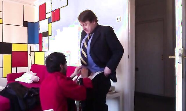 Amateur Gay Man Sucks a Delicious Older Man