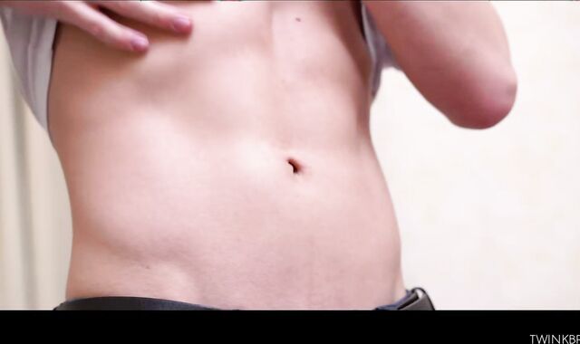 Sporty Twink Jack Off