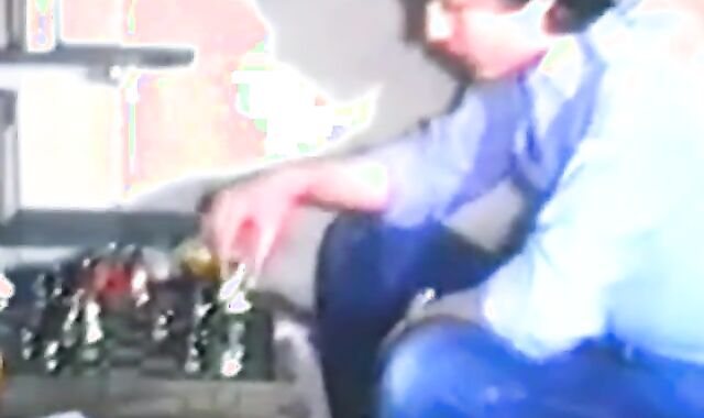 Vintage Bareback Amateur Twinks Cum Together