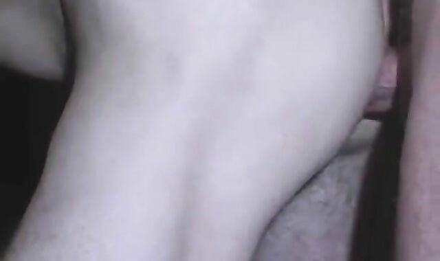 Raw Bareback Amateur Takes on Big Cock