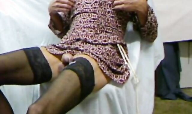 Crossdresser Cums on Webcam