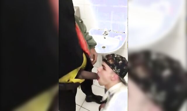 Daddy's Piss Drinking Twink in the Locker Room