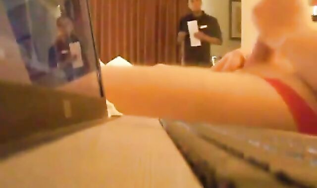 Room Service Catches a Str8 Daddy