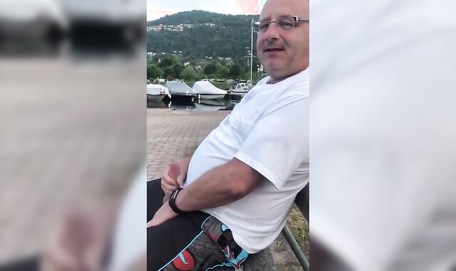 Amateur Daddies Handjob