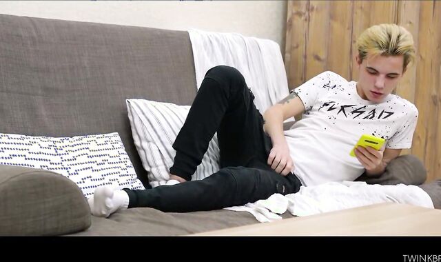 Twink Cum Splashes Over Him