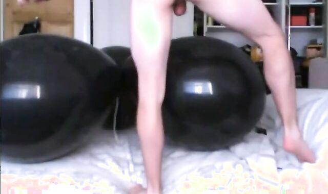 Inflatable Balloon Fun: Twink's Solo Play