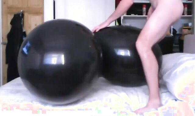 Inflatable Balloon Fun: Twink's Solo Play