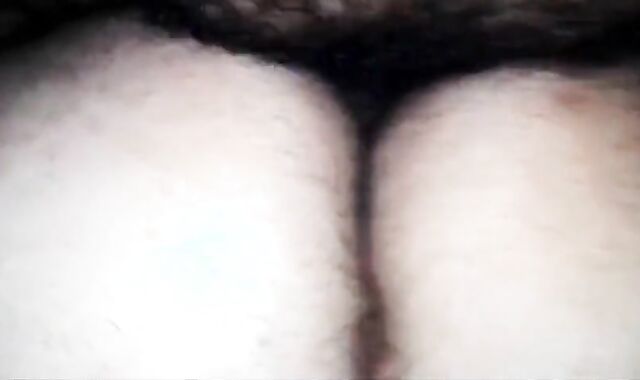 Se vienen en mi culo - Bareback Amateur Bear