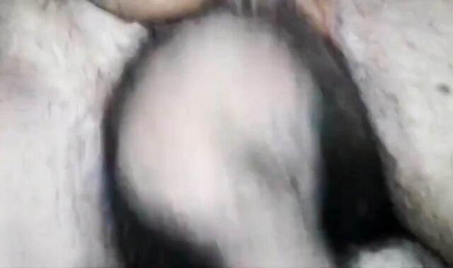 Se vienen en mi culo - Bareback Amateur Bear