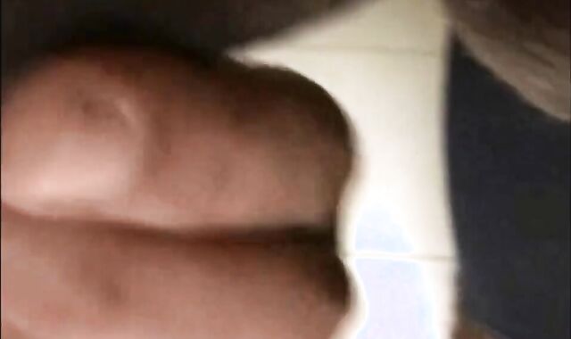 Amateur Bareback: Huge Black Cock Gapes Tight White Asses