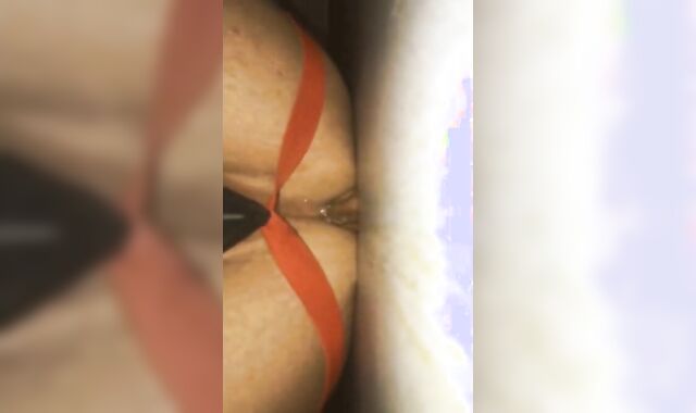Cummy Hole Penetrated by a Skinny Sex Toy