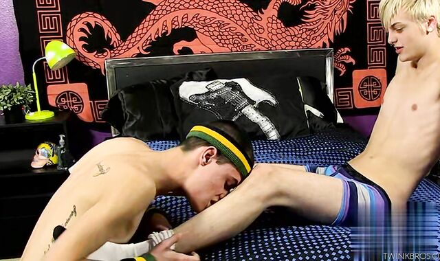 A Bareback Cum Splashing Load