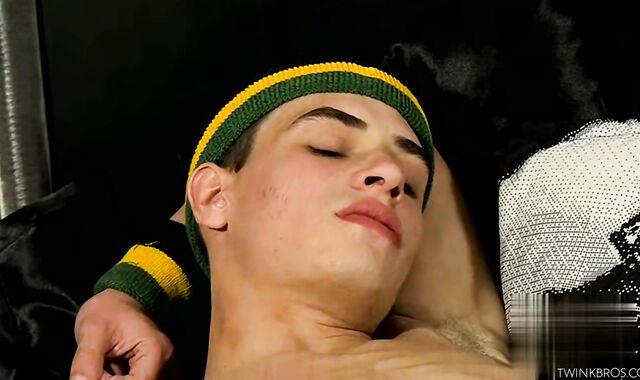 A Bareback Cum Splashing Load