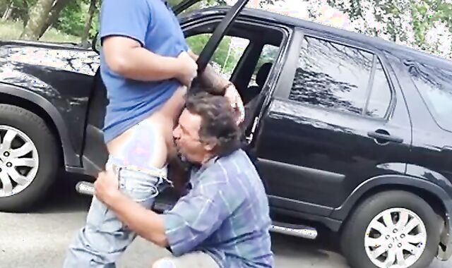 Sucked by a Bear Outdoors