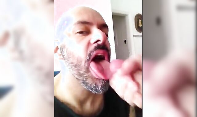 Cum Eating Amateur Blowjob